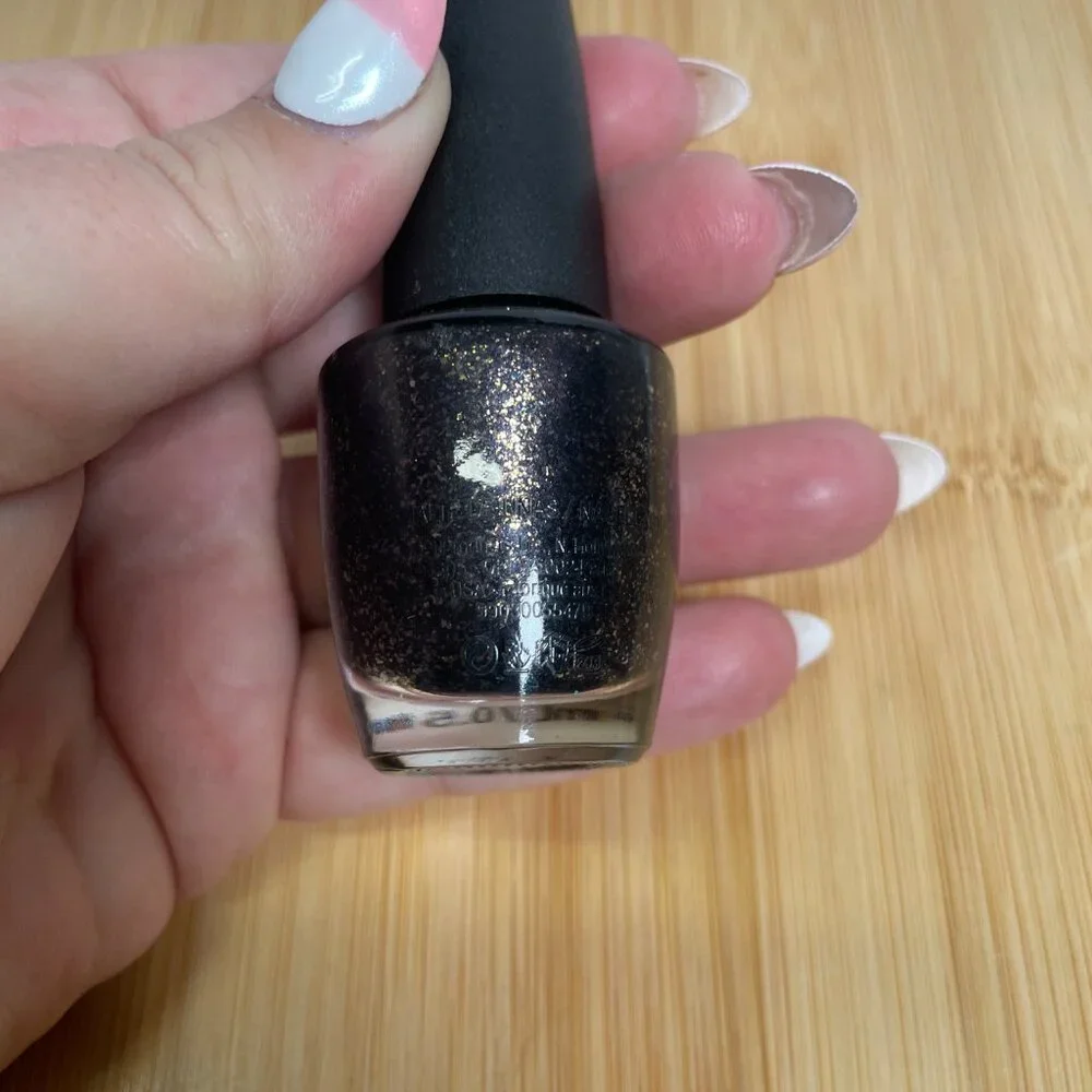 OPI Nail Polish Lacquer Top the Package with a Beau HRJ11 Black Gold Glitter